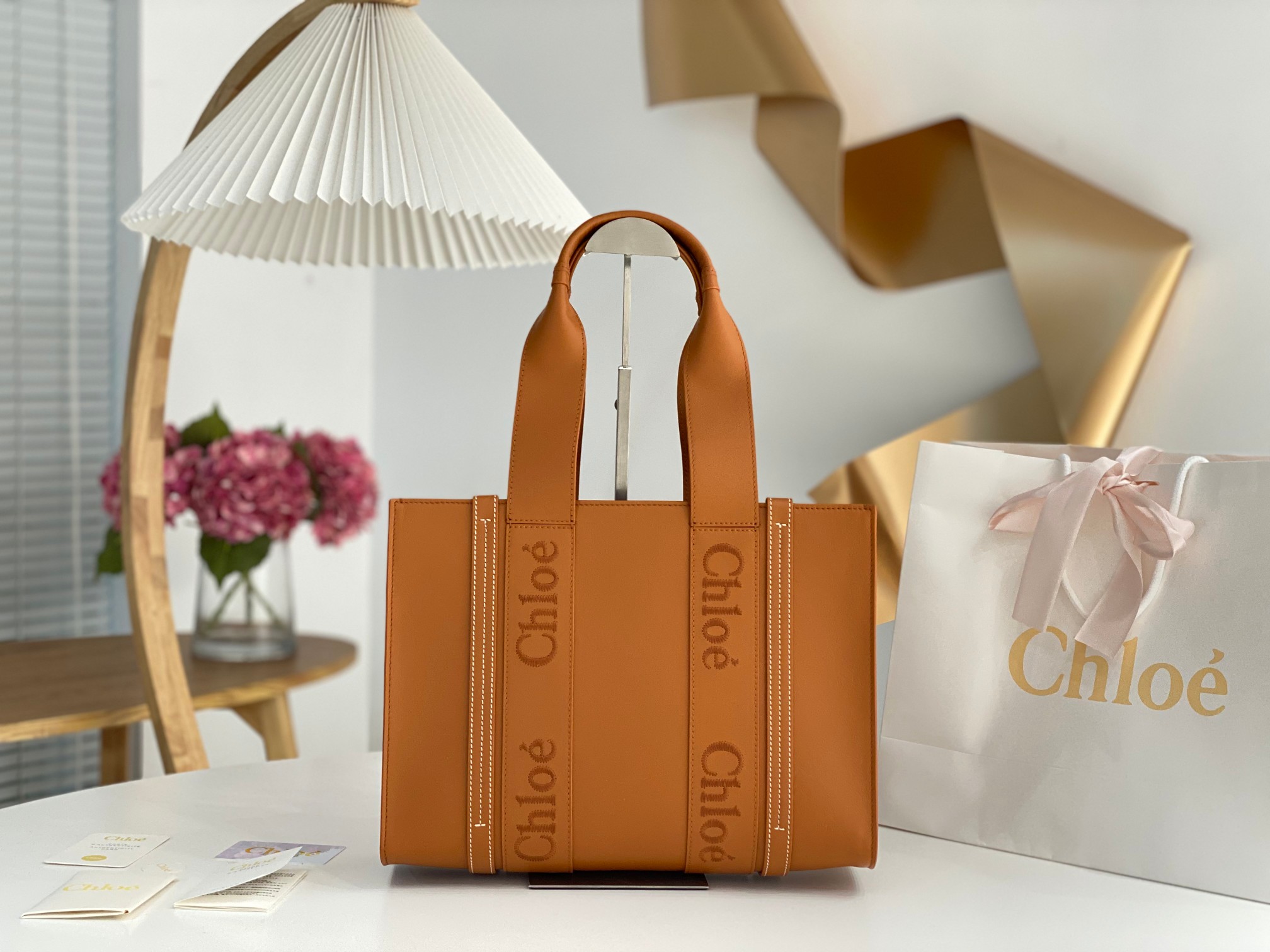 Chloe Medium Woody Tote Bag In Caramel Soft Smooth Calfskin Leather